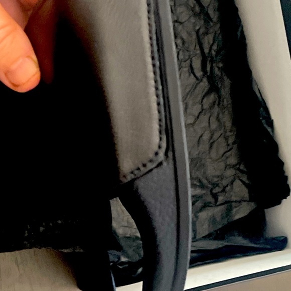 Valentino slides in size 40/ 9 used few times  still in box great condition - Picture 8 of 10